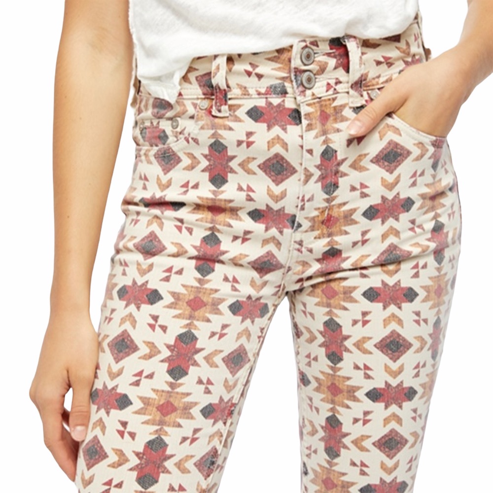 new Free People 𖠌 Wild Child Raw Hem Skinny Jean 𖠌 Ivory with Tribal Print 𖠌 - Picture 7 of 17